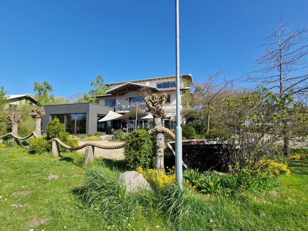 Titelbild: Genussvolles Frühstück im Restaurant Kormoran in Lauterbach auf der Insel Rügen