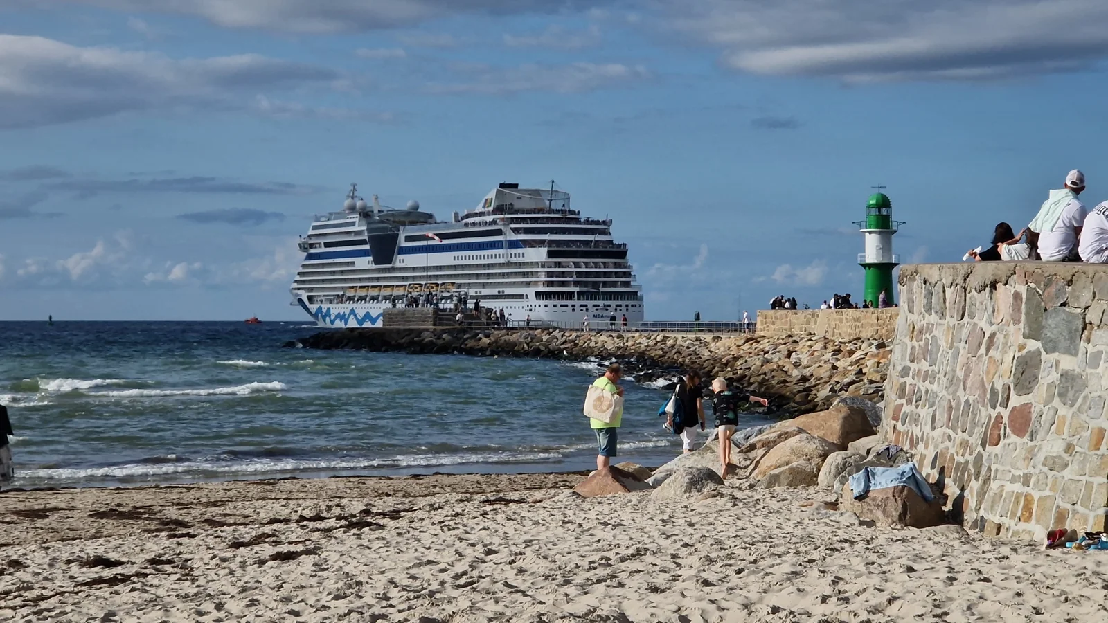 Mole Warnemünde am 4.8.2023