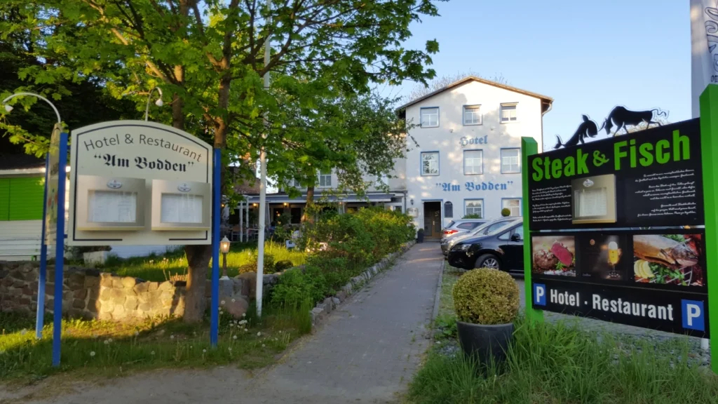 Hotel und Steakhouse Lauterbach Am Bodden aussenansicht