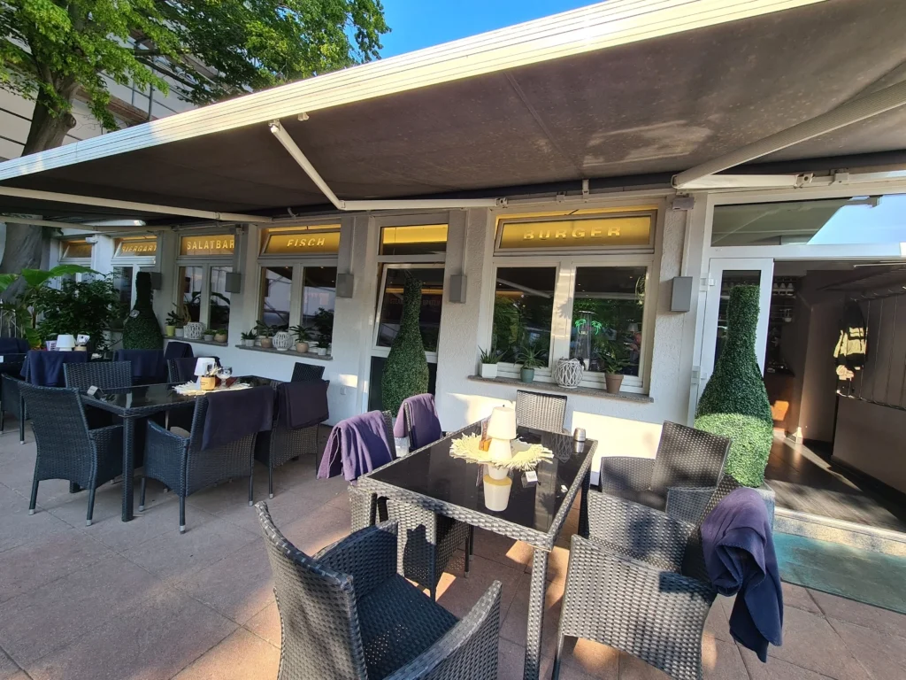 Hotel und Steakhouse Lauterbach Am Bodden restaurant aussenterasse 3