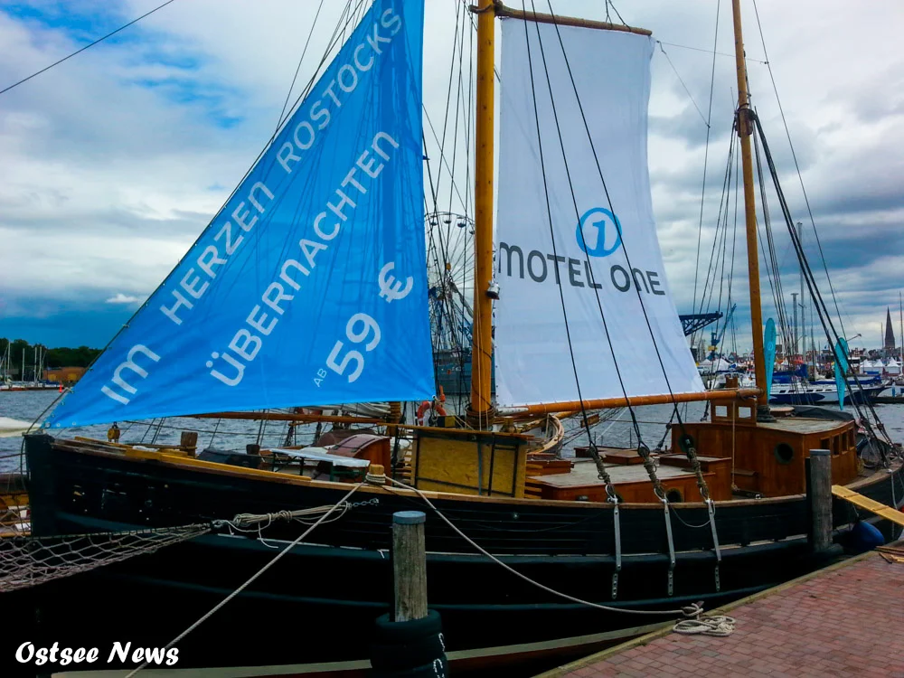 motel-one-rostock-segelschiff