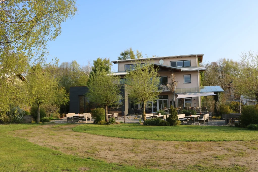 restaurant kormoran aussen fruehling lauterbach insel ruegen