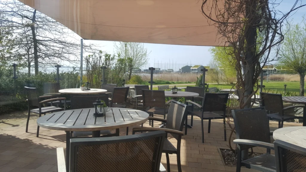 restaurant kormoran aussen terasse lauterbach insel ruegen