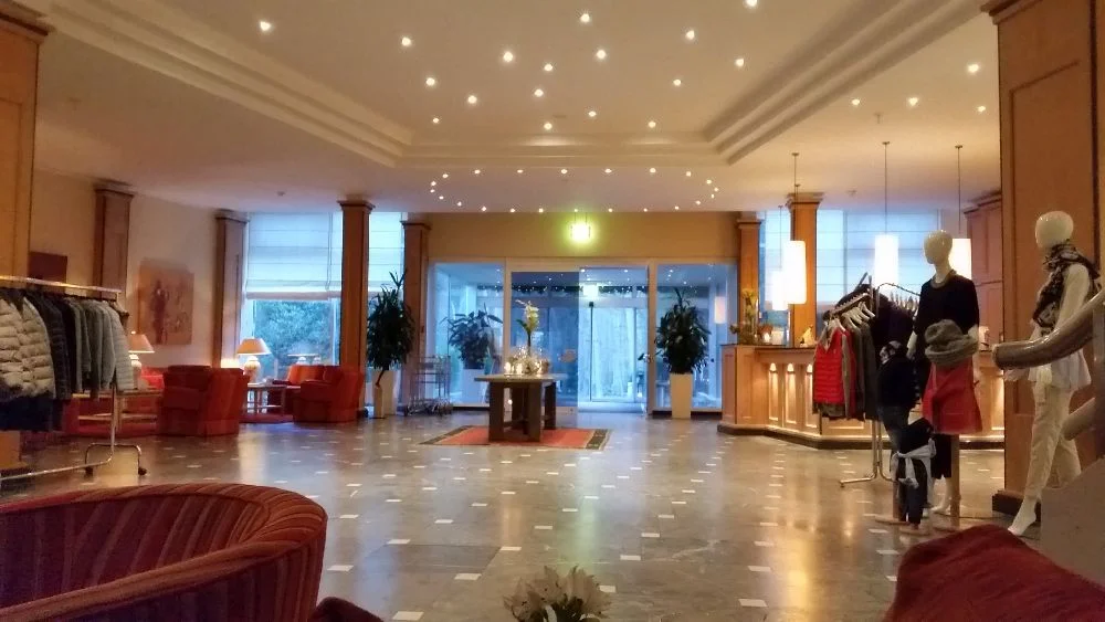 strandhotel fischland winter 2015 im Innenbereich an der Rezeption